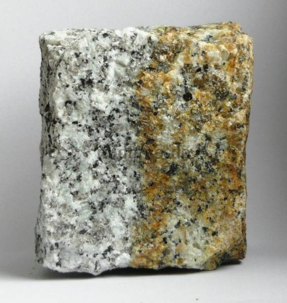 granitpflaster-kopfsteinpflaster-grau-fuchsrot Granitpflastersteine DORNBERG herbstlaub