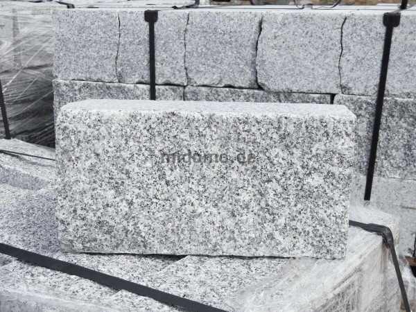 Granit Mauersteine 15x15x37 cm 4-fach gesägt