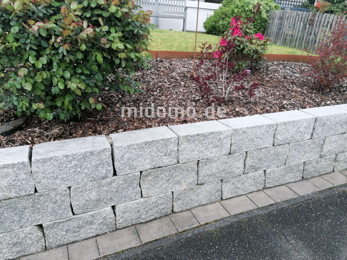 Granitmauersteine 2-fach gesägt